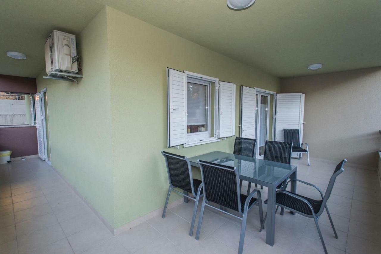 Arena Apartment 5-Stars Premium-Accommodation Makarska Exterior photo